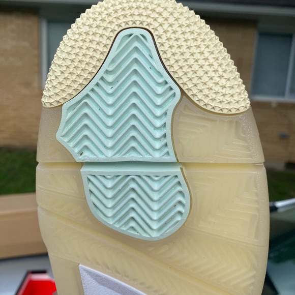 Off White Sail Jordan Retro 4 - Picture 7 of 15